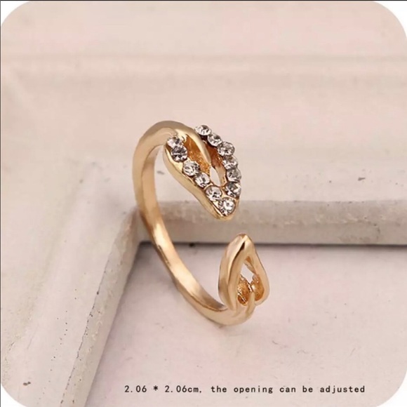 🛍2/$15or5/$25 NEW Golden Hearts Adjustable Ring! - Picture 4 of 6